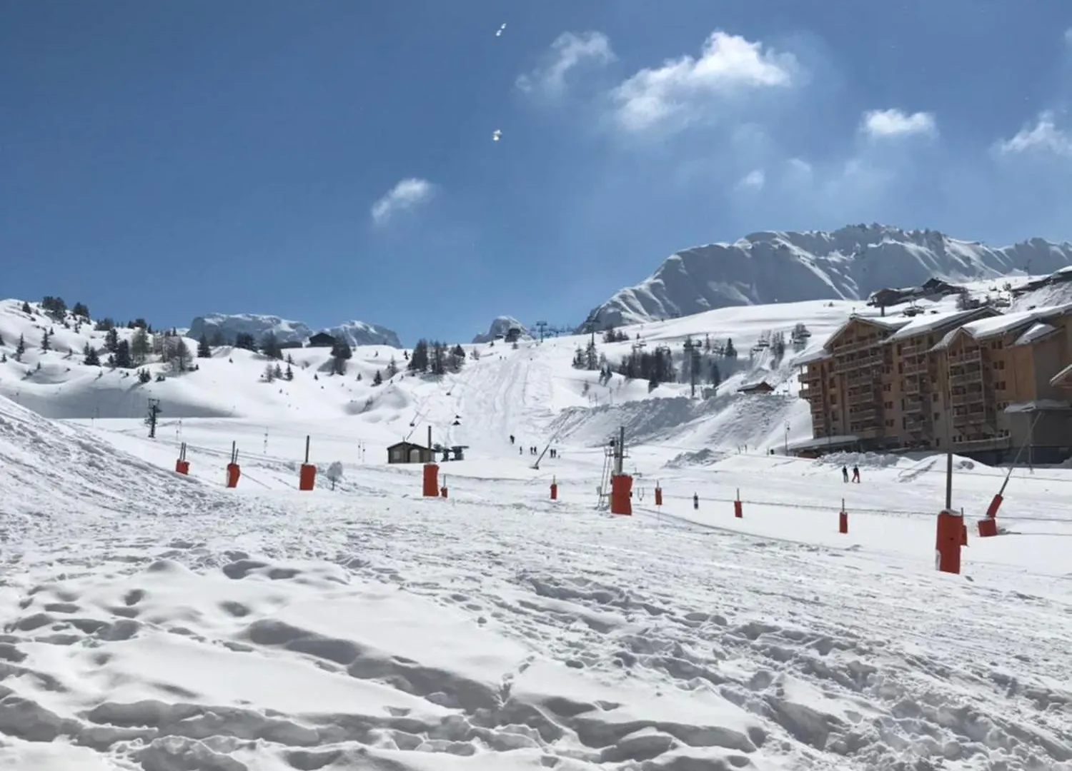 PLAGNE SOLEIL appart 5 pers - sud - skis aux pieds - vue piste La Plagne-Tarentaise France